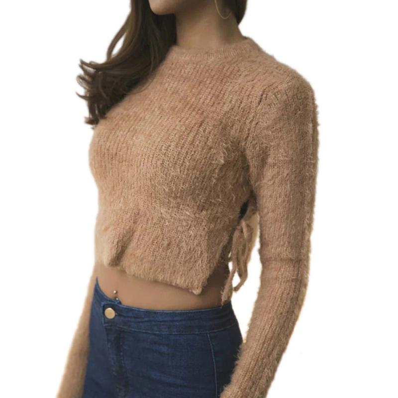 The Knitted Sweater Deep O-neck.